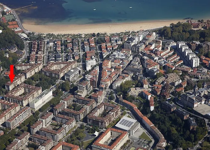 Playa De Ondarreta 2 By Feelfree Rentals